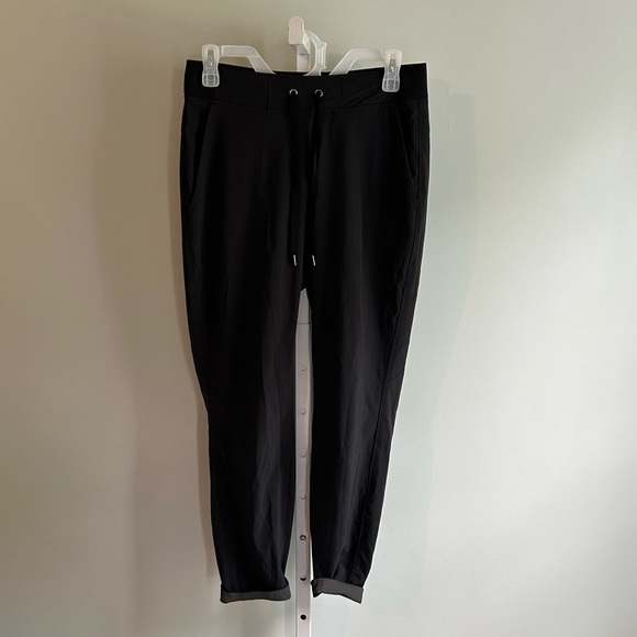 Athleta Black Athletic Drawstring Waist Pants - Picture 1 of 4
